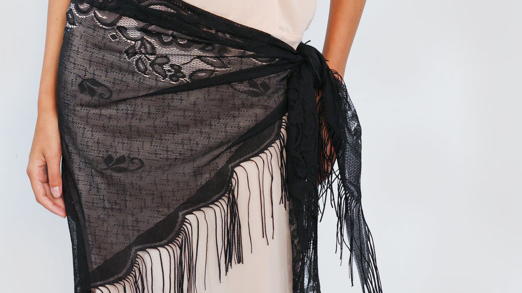 HANDKERCHIEF LACE DRESS